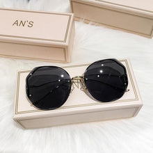 Load image into Gallery viewer, Fashion Gradient Women and Girls Modern Hexagon Metal Sunglasses For Summer In Elegant Retro Post Modern Style With UV400 Protection