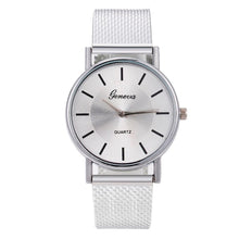 Load image into Gallery viewer, New Women's Casual Silicone Strap Quartz Watch Top Brand Girls Bracelet Clock Wrist Watch For Women and Girls