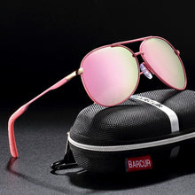 Load image into Gallery viewer, Latest Gradient Luxury Universal Men and Women Sunglasses Polarized Sunglasses In Aviation Pilot Style With UV400 Protection