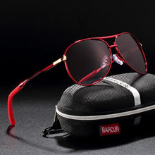 Load image into Gallery viewer, Latest Gradient Luxury Universal Men and Women Sunglasses Polarized Sunglasses In Aviation Pilot Style With UV400 Protection