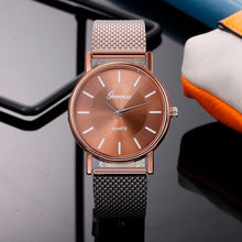 Load image into Gallery viewer, New Women's Casual Silicone Strap Quartz Watch Top Brand Girls Bracelet Clock Wrist Watch For Women and Girls