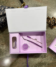 Load image into Gallery viewer, Sweetheart Press & Go Lash Kit