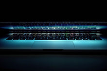 Load image into Gallery viewer, MacBook Pro (2015) 15-inch – Intel Core i7 2.8GHz – AMD Radeon R9 M370X