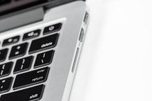 Load image into Gallery viewer, MacBook Pro (2015) 13-inch – Intel Core i5 2.7GHz – Iris Graphics 6100
