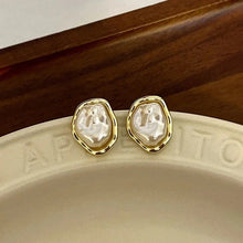 Load image into Gallery viewer, Vintage Circle Drop Earrings – Baroque Pearl Gold Earclips for Women