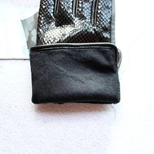 Load image into Gallery viewer, New Snake Print Leather Sheepskin Gloves Women's Fashion High Gloss Velvet Lining Autumn and Winter Warm Driving Gloves