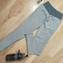Load image into Gallery viewer, Stylish Leggings For Women Soft High Waist Yoga Pants Seamless Comfortable Leggings Squat Proof High Waist Yoga Pants Fitness Outdoor Outfit Gym Wear Workout Tight Modern Girl Leggings