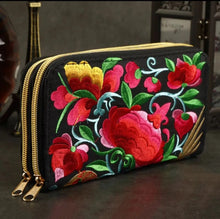 Load image into Gallery viewer, Women's wallet Ethnic Embroidery Women Long Wallet High-capacity zipper Wallet Canvas purses Clutch bags Female bag