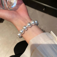 Load image into Gallery viewer, French Retro Simple Pearl Elastic Bracelet Fashion Everyday Versatile Temperament Women's Handwear