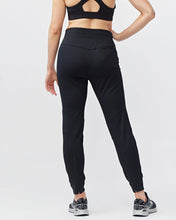 Load image into Gallery viewer, Valia Women's Black Jogger Pants