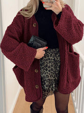 Load image into Gallery viewer, Modern Cozy Women Luxuriously Cozy Contrast Button Up Sherpa Jacket with Pockets For Fall & Winter
