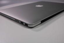 Load image into Gallery viewer, Apple MacBook Pro 15-inch 2013 2.8GHz Core i7 16GB RAM Dual GPU (Wear & Tear Special)