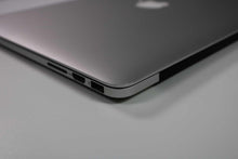 Load image into Gallery viewer, Apple MacBook Pro 15-inch 2013 2.8GHz Core i7 16GB RAM Dual GPU (Wear & Tear Special)
