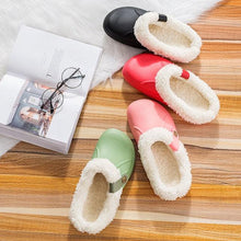Load image into Gallery viewer, Autumn Winter New Lightweight Home Men's Slippers Non-Slip Warm And Waterproof Plush Cotton Slippers Classic Fur Lined Clog Waterproof Winter House Comfortable Indoor Slippers