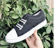 Load image into Gallery viewer, Blue Low-Cut Canvas Flat Shoes Women Casual Vulcanize Shoes New Women Summer Autumn Casual Slip On Canvas Comfortable Walking Flats Elegant Sneakers