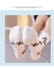 Load image into Gallery viewer, Cartoon socks cute bow print white black calcetines Women's Novelty Socks Crew Fun Funky fall fashion Casual Cotton Dress Socks