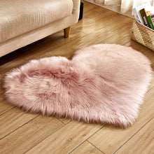Load image into Gallery viewer, 1pc Faux Fur Room Rug, Heart Shaped Plush Rug, Fluffy Carpet For Living Room Bedroom Sofa, Shaggy Carpet Area Mat 50*60cm/19.68*23.62in