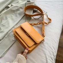 Load image into Gallery viewer, Chain Design Trendy Lady Bags Mini Pu Leather Flap Bags for Women Shoulder Handbag Female Fashion Cross Body Bag with Lid