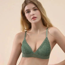 Load image into Gallery viewer, Charming Floral Lace Bra Top For Women Push Up Female Lingerie breathable Bralette Removable Pad Thin Fashion New Wireless Bras