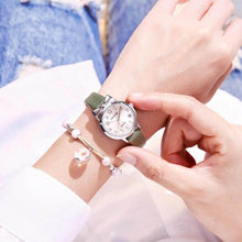 Load image into Gallery viewer, Children Quartz Watch Fashion Student Watch Analog Watch Leather Strap Quartz Watch Children Set Bracelet Watch Leather Band Luxury Quartz Watches Elegant Design For Womens