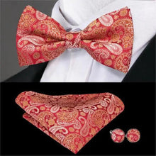 Load image into Gallery viewer, Classic Green Bow Ties Men Silk Butterfly Tie With Pocket Square And Cufflinks Set For Men Elegant Design Wedding Party Bowties Solid Color Gentleman Bow Tie And Pocket Square Cufflink Set