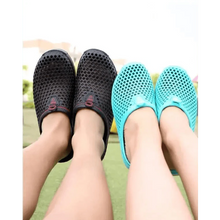 Load image into Gallery viewer, Classic Women Shoes Beach Closed Toe Slippers Unisex Hollow Out Casual Couple Flip Flops Garden Clogs Non-slide Men And Women Slippers