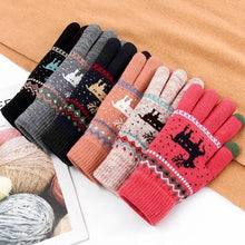 Load image into Gallery viewer, Colorful Christmas Deer Printed Warm Autumn Winter Comfortable Gloves For Men Women Cute Unisex Stylish Design Soft Full Finger Gloves