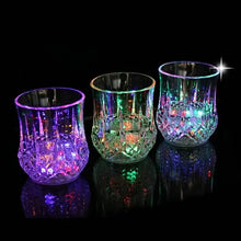 Load image into Gallery viewer, Colorful LED Glowing Beer Cups