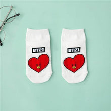 Load image into Gallery viewer, Comfortable Cotton White Cartoon Panda Heart Bear Pattern Socks Kawaii Cute Anime Style Invisible Ankle Socks Funny Boat Socks For Men And Women