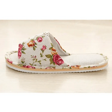 Load image into Gallery viewer, Comfortable Elegant Flower Design Indoor Soft Slipper Spring Autumn Lightweight Flip Flops For Women Classic Bedroom Slippers Ladies Foldable Flip Flops