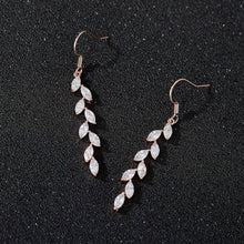 Load image into Gallery viewer, Crystal Drop Earrings