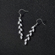 Load image into Gallery viewer, Crystal Drop Earrings