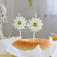 Load image into Gallery viewer, Cute Birthday Candle Daisy Birthday Candles Kids With Smiley Faces Children's Birthday Candles Birthday Cake Decorations Themed Party Supplies Lovely Flower Candles Daisy Shape
