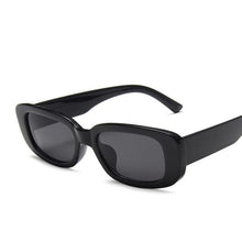 Load image into Gallery viewer, Cute Purple Oval Sunglasses For Women Retro Luxury Design Eyeglasses Lightweight Frames UV400 Protection Comfortable Round Outdoor Women Sun Glasses