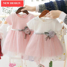 Load image into Gallery viewer, Luxury Handmade Elegant Modern Newborn Baby Girl Birthday & Princess Baby Dress With Hat