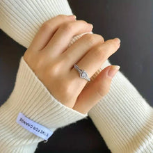 Load image into Gallery viewer, Elegant 925 Sterling Silver Heart Ring with Sparkling Zirconia