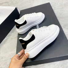 Load image into Gallery viewer, Elegant Mens Spring White Sneakers Platform Tenis Comfortable Sneakers Leather Male Spring Flats Trainers Outdoor Mens Casual Sports High Quality Sneakers