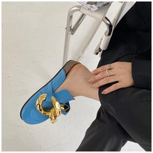 Load image into Gallery viewer, Elegant Metal Chain Design Women Slipper Closed Toe Slip On Shoes Round Toe Low Heels Casual Slides Shoes Flats Loafer Gold Chain Casual Shoes Slip On Women's Slide Sandals Slipers