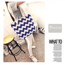 Load image into Gallery viewer, Eye-Catching Fashionable Folding Women Big Size Handbag Ladies Casual Flower Printing Canvas Graffiti Shoulder Bag