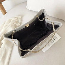 Load image into Gallery viewer, Famous Designer Pu Leather Chain Shoulder Bag/Crossbody Bags With High Quality And Large Capacity For Ladies And Girls