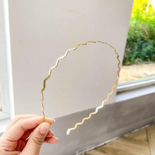 Load image into Gallery viewer, Fashion Chic Metal Wave Invisible Headband Gold Thin Hair Hoop For Women Girls Wild Headwear Hair Styling Tool Gorgeous Hair Accessories For Women