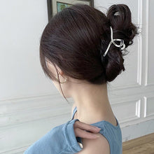 Load image into Gallery viewer, Fashion INS Hair Claws Hair Crab Clamp Hairgrip Matte Metal Hair Clip Claw Large Size INS Hair Claws Gorgeous Hair Accessories For Women