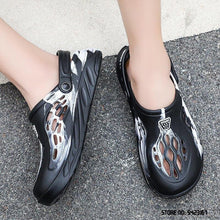 Load image into Gallery viewer, Fashion Men Sandals Summer Hole Rubber Clogs Garden Shoes Beach Flat Slippers Slip On Beach Sandals Lightweight Slippers Water Shoes