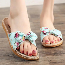 Load image into Gallery viewer, Fashion Woman Beach Floral Pattern Butterfly Knot Slippers Unique Flat Flip Flops Design For Women Outdoor Home Slippers