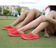 Load image into Gallery viewer, Garden Clog Women Quick Drying Summer Beach Slipper Flat Outdoor Sandals Breathable Mesh Sandals Beach Footwear Anti-Slip Slippers Quick Drying Sandals