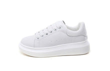 Load image into Gallery viewer, Genuine Leather Women Platform Sneakers Autumn Fashion Sports Little White Shoes Platform Flats Casual Lace Up Woman Comfort Walking Sneakers