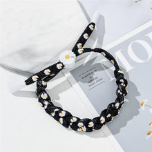 Load image into Gallery viewer, Girls Small Elegant Wrist Watch Women Fashion Nylon Strap Dress Quartz Watch Simple Wild Girlfriends Couple Watch Analog Quartz Watches With Nylon Strap Nylon Band Wristwatch