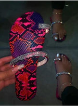 Load image into Gallery viewer, Glitter Slippers Women Summer Sandals Fashion Bling Candy Color Flip Flops Beach Diamond Flat Outdoor Sandals Slip On Sandals Slide Glitter Bling Casual Sandal Flat Open Toe Sparkle Slides