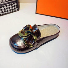 Load image into Gallery viewer, Gold Chain Women Slipper Closed Toe Slip On Mules Shoes Round Toe Low Heels Casual Slides Flat Mules Comfortable Slides Mules Shoes Ladies Slip-On Luxury Shoes