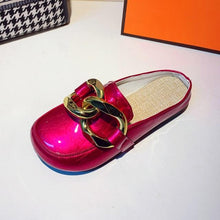 Load image into Gallery viewer, Gold Chain Women Slipper Closed Toe Slip On Mules Shoes Round Toe Low Heels Casual Slides Flat Mules Comfortable Slides Mules Shoes Ladies Slip-On Luxury Shoes
